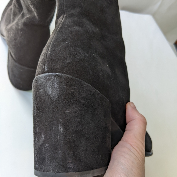 Stuart Weitzman suede ankle booties size 8 in VGUC - Picture 6 of 7